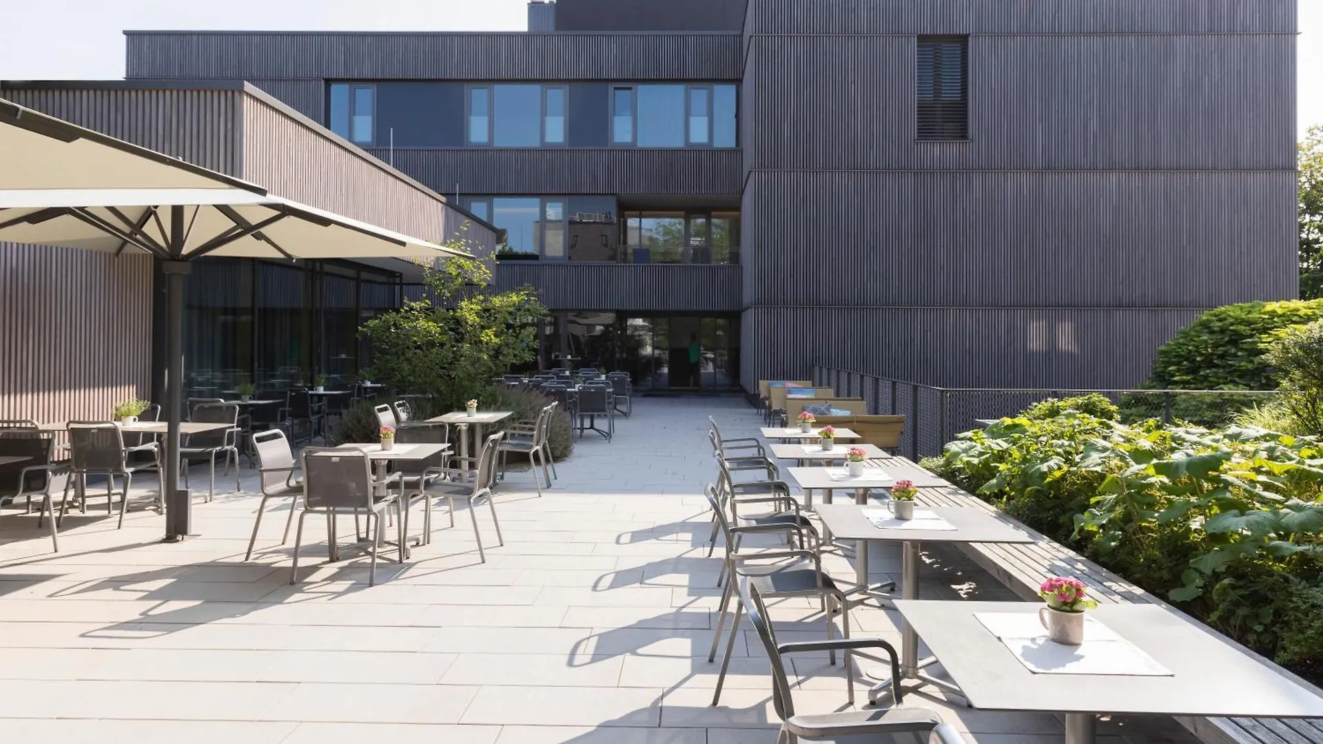 4 Familienhotels nahe der Pauluskirche Friedrichshafen