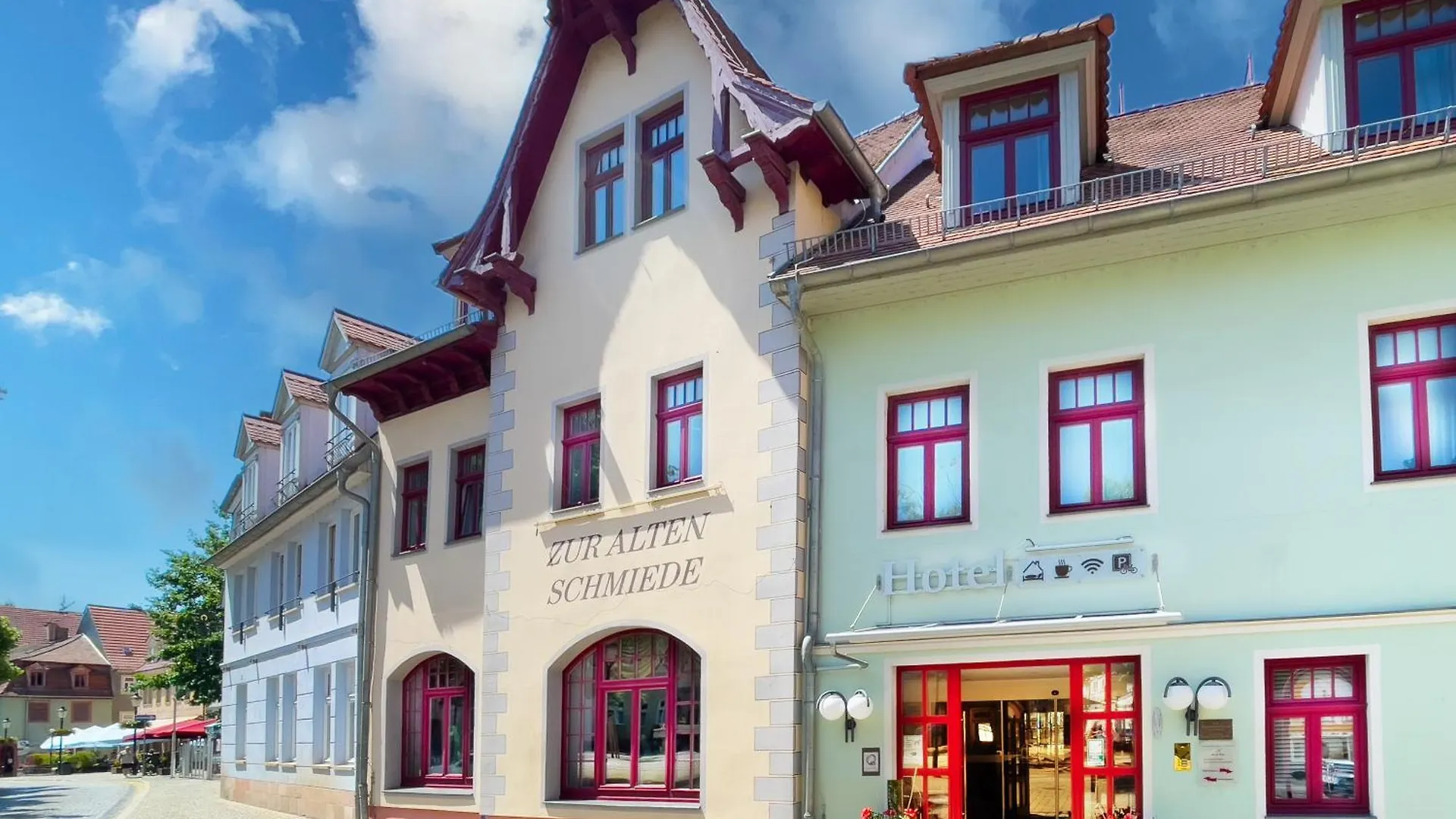2 Zentrale Hotels am Naumburger Dom für direkten Zugang